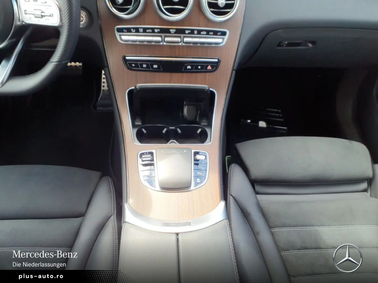 MERCEDES-BENZ GLC 300 de 4M Cp AMG Night MBUX Nav  Distr AIR