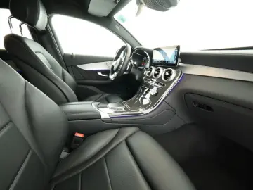 MERCEDES-BENZ GLC 300 de 4M Coupé  AMG Airm.
