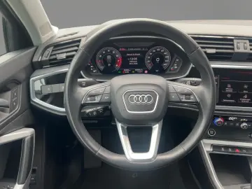AUDI Q3 35 TFSI advanced S tronic Navi