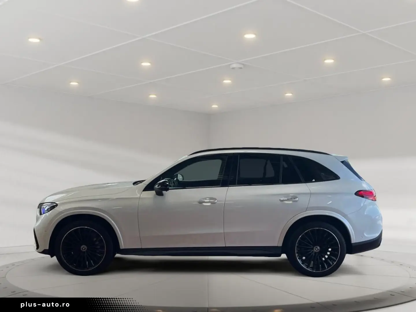 MERCEDES-BENZ GLC 300 d 4matic AMG AMG MBUX Night HUD Pano
