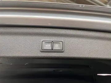 AUDI Q3 40 TFSI quattro Advanced