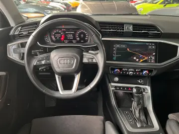 AUDI Q3 40 TFSI quattro Advanced