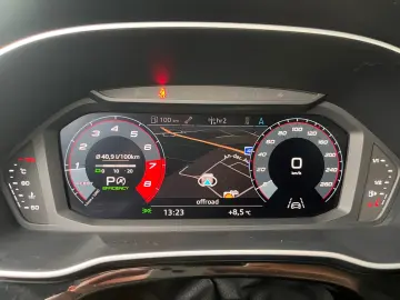 AUDI Q3 40 TFSI quattro Advanced