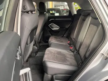 AUDI Q3 40 TFSI quattro Advanced