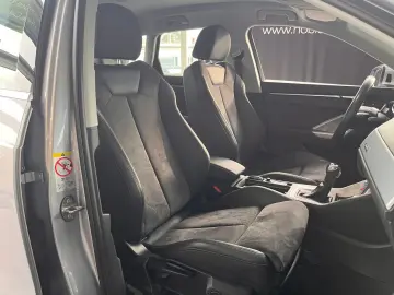 AUDI Q3 40 TFSI quattro Advanced