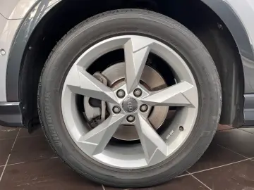 AUDI Q3 40 TFSI quattro Advanced