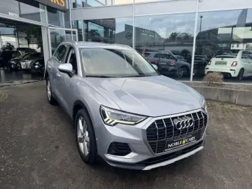 AUDI Q3 40 TFSI quattro Advanced
