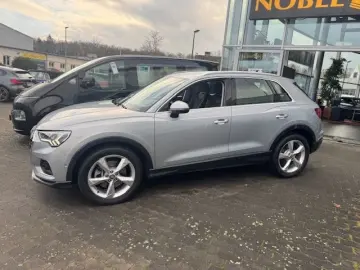 AUDI Q3 40 TFSI quattro Advanced
