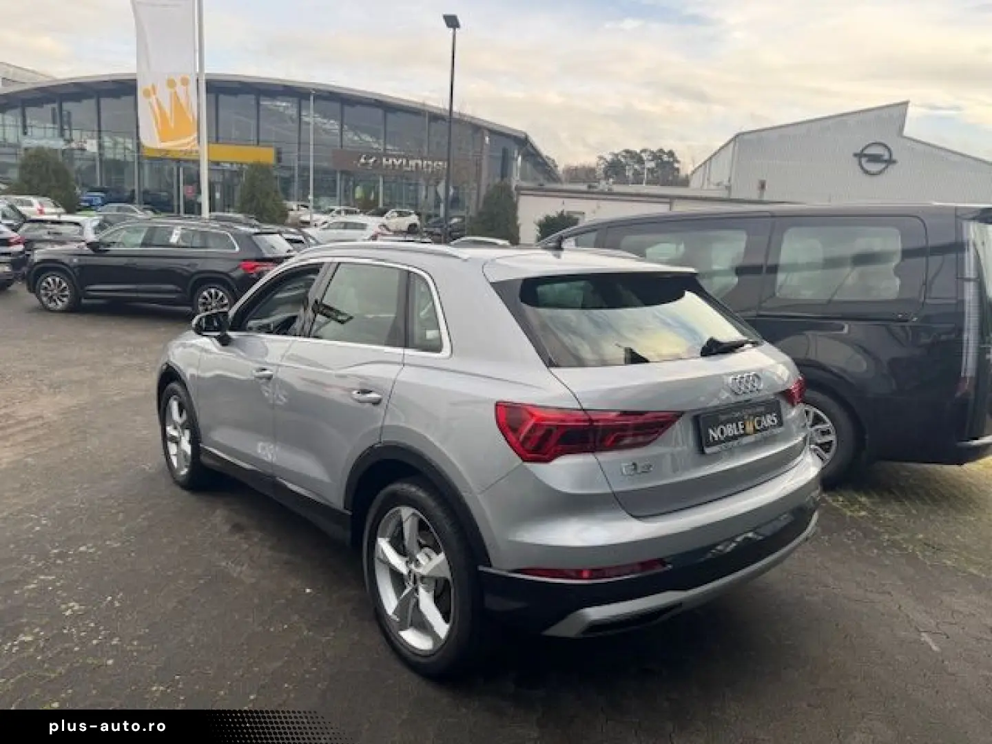 AUDI Q3 40 TFSI quattro Advanced