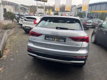 AUDI Q3 40 TFSI quattro Advanced