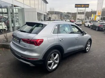 AUDI Q3 40 TFSI quattro Advanced