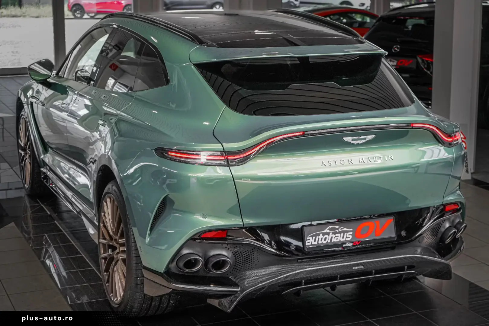 Aston Martin DBX 707   Carbonpaket   Copper Bronze