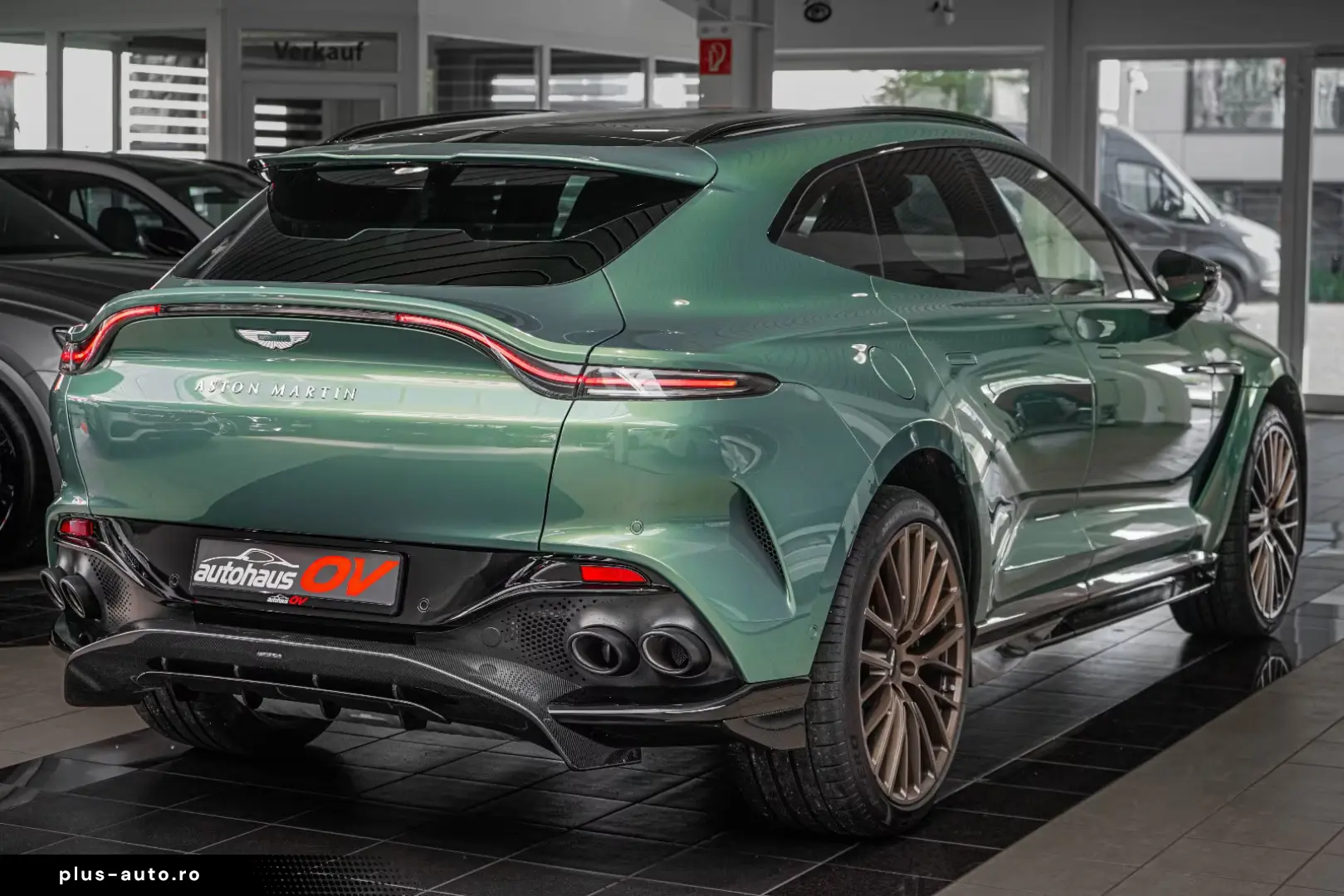 Aston Martin DBX 707   Carbonpaket   Copper Bronze