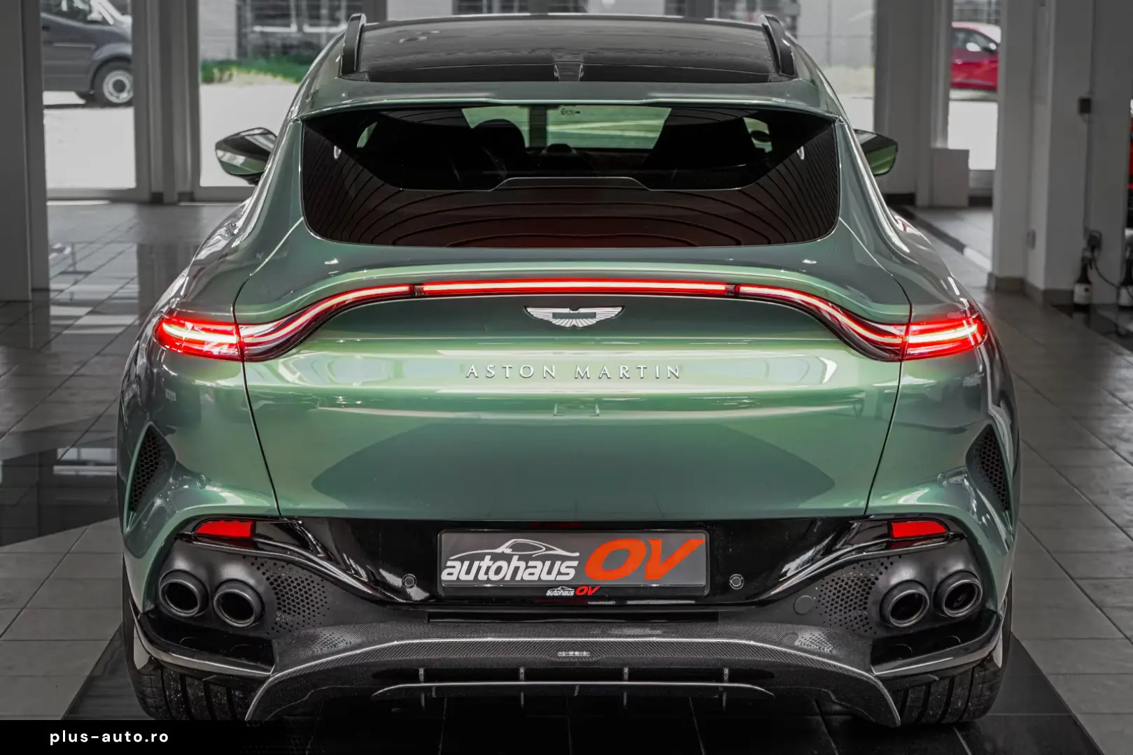 Aston Martin DBX 707   Carbonpaket   Copper Bronze