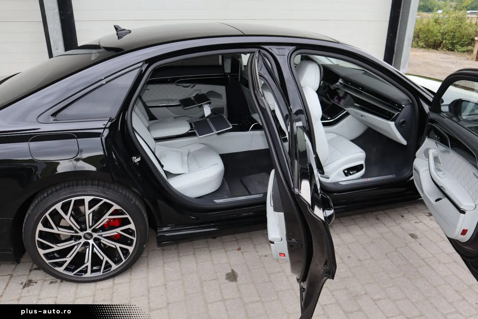 AUDI A8L 60 TFSI e lang EXCLUSIVE BLACK-PAKET B&Oadv.