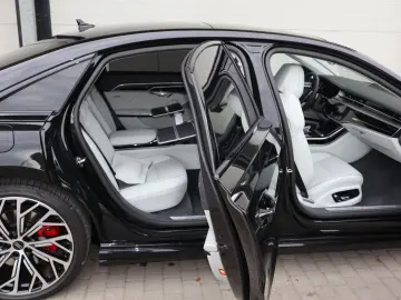AUDI A8L 60 TFSI e lang EXCLUSIVE BLACK-PAKET B&Oadv.