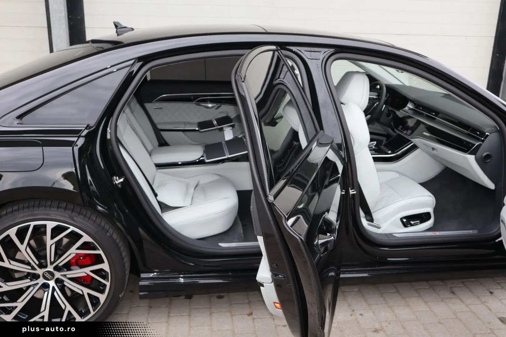 AUDI A8L 60 TFSI e lang EXCLUSIVE BLACK-PAKET B&Oadv.