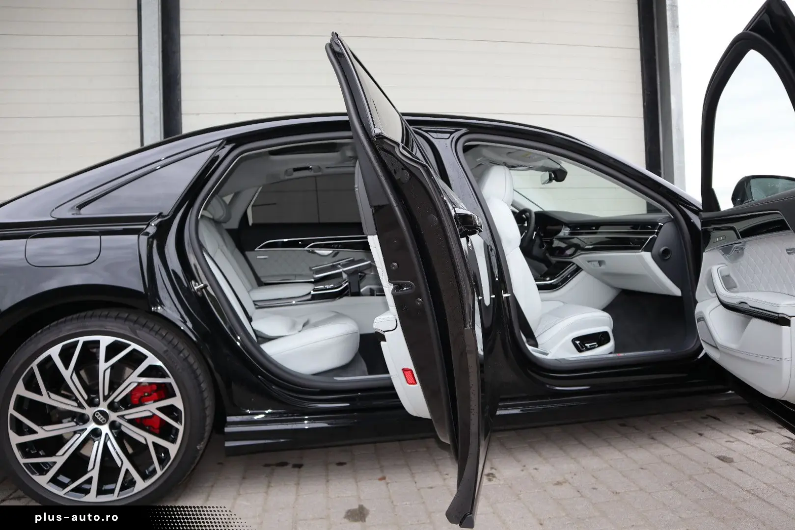 AUDI A8L 60 TFSI e lang EXCLUSIVE BLACK-PAKET B&Oadv.