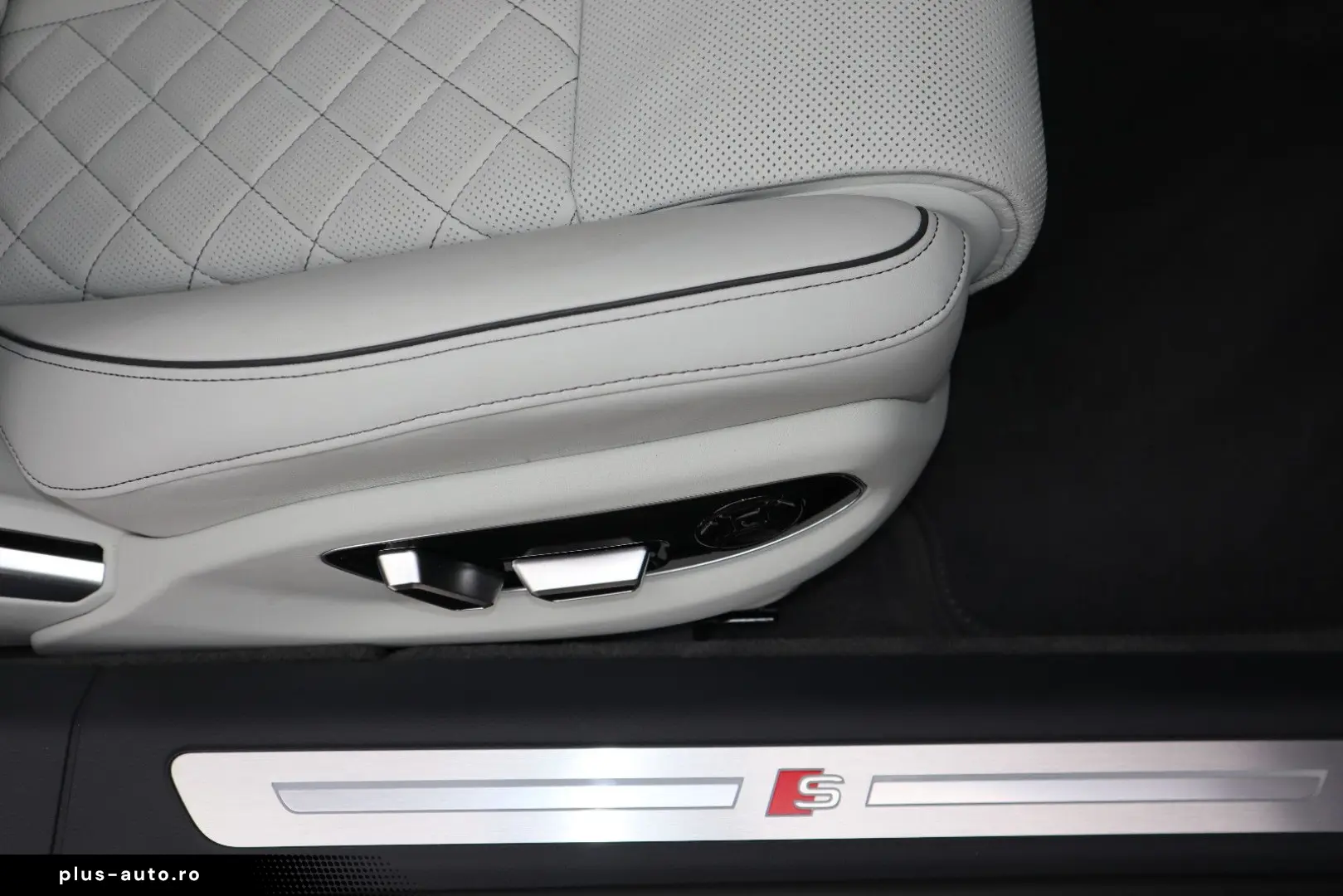 AUDI A8L 60 TFSI e lang EXCLUSIVE BLACK-PAKET B&Oadv.