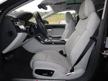 AUDI A8L 60 TFSI e lang EXCLUSIVE BLACK-PAKET B&Oadv.