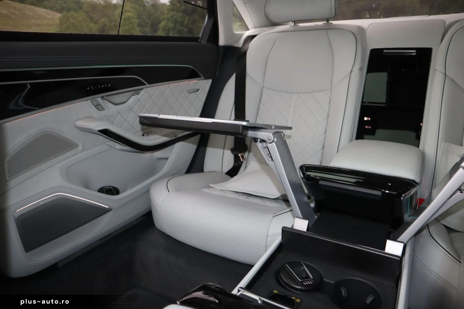 AUDI A8L 60 TFSI e lang EXCLUSIVE BLACK-PAKET B&Oadv.