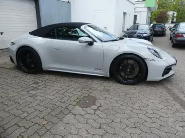 PORSCHE 911 Carrera GTS Cabriolet  1.Hd.  Lift  Matrix..