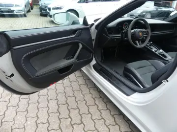 PORSCHE 911 Carrera GTS Cabriolet  1.Hd.  Lift  Matrix..