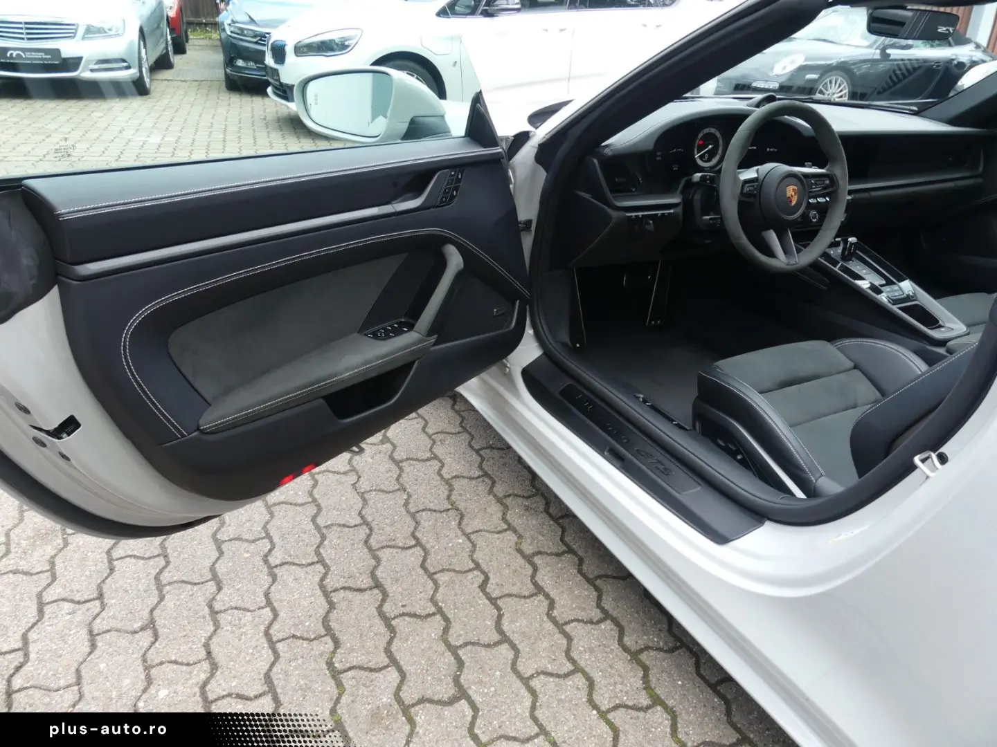 PORSCHE 911 Carrera GTS Cabriolet  1.Hd.  Lift  Matrix..
