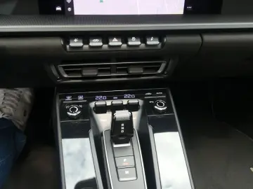PORSCHE 911 Carrera GTS Cabriolet  1.Hd.  Lift  Matrix..