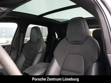 PORSCHE Cayenne GTS HA-Lenkung InnoDrive Head-Up BOSE