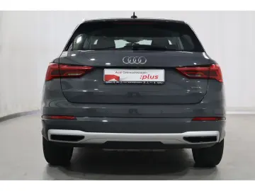 AUDI Q3 40 TFSI quattro Advanced