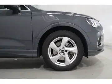 AUDI Q3 40 TFSI quattro Advanced