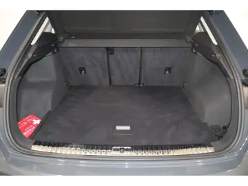 AUDI Q3 40 TFSI quattro Advanced