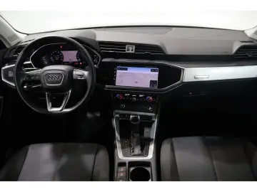 AUDI Q3 40 TFSI quattro Advanced