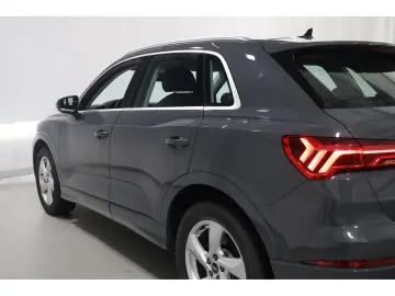 AUDI Q3 40 TFSI quattro Advanced
