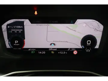 AUDI Q3 40 TFSI quattro Advanced