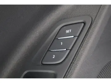 AUDI Q3 40 TFSI quattro Advanced