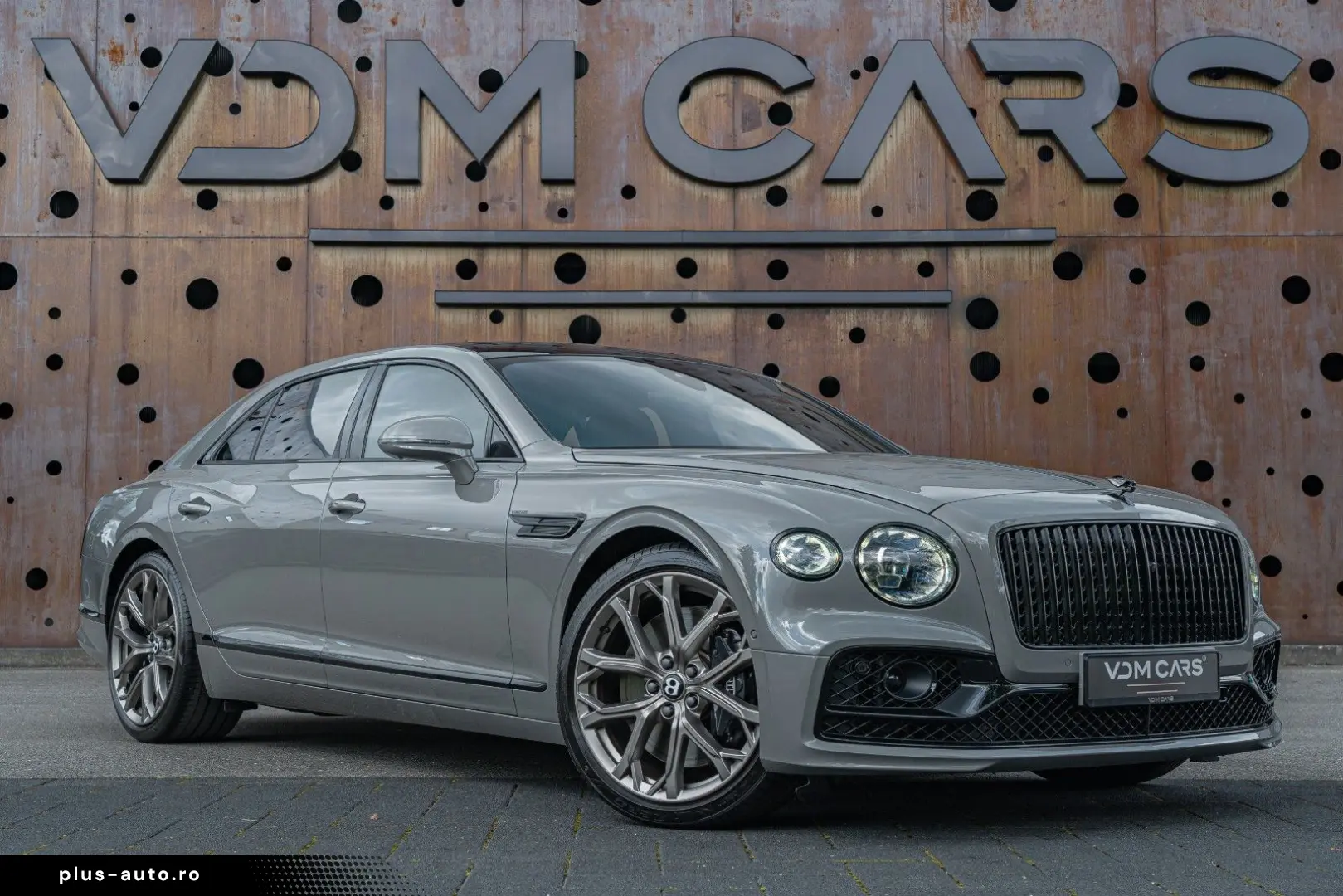 BENTLEY Flying Spur W12 Speed  Mulliner B&O Tour Blackli