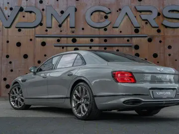 BENTLEY Flying Spur W12 Speed  Mulliner B&O Tour Blackli