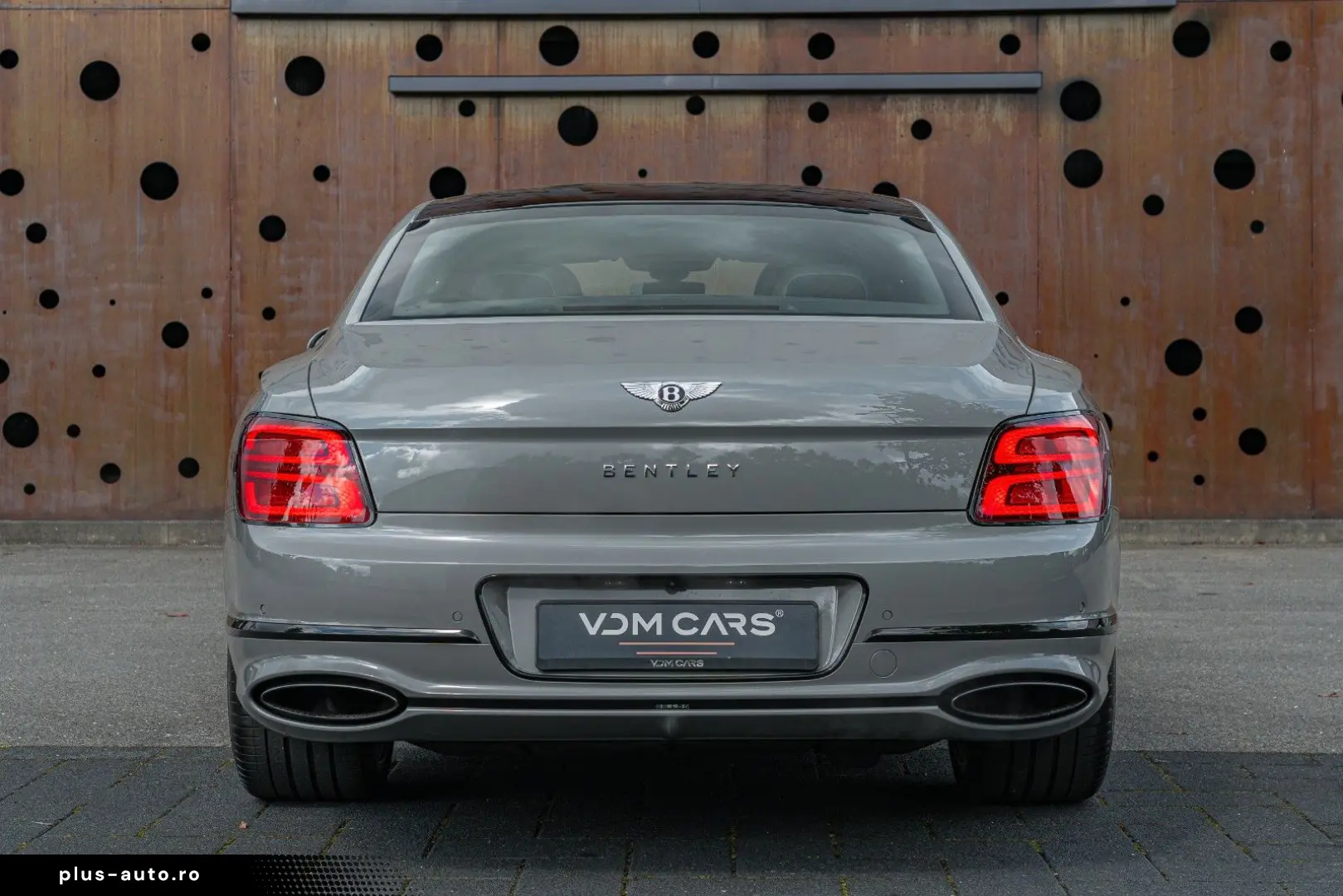 BENTLEY Flying Spur W12 Speed  Mulliner B&O Tour Blackli