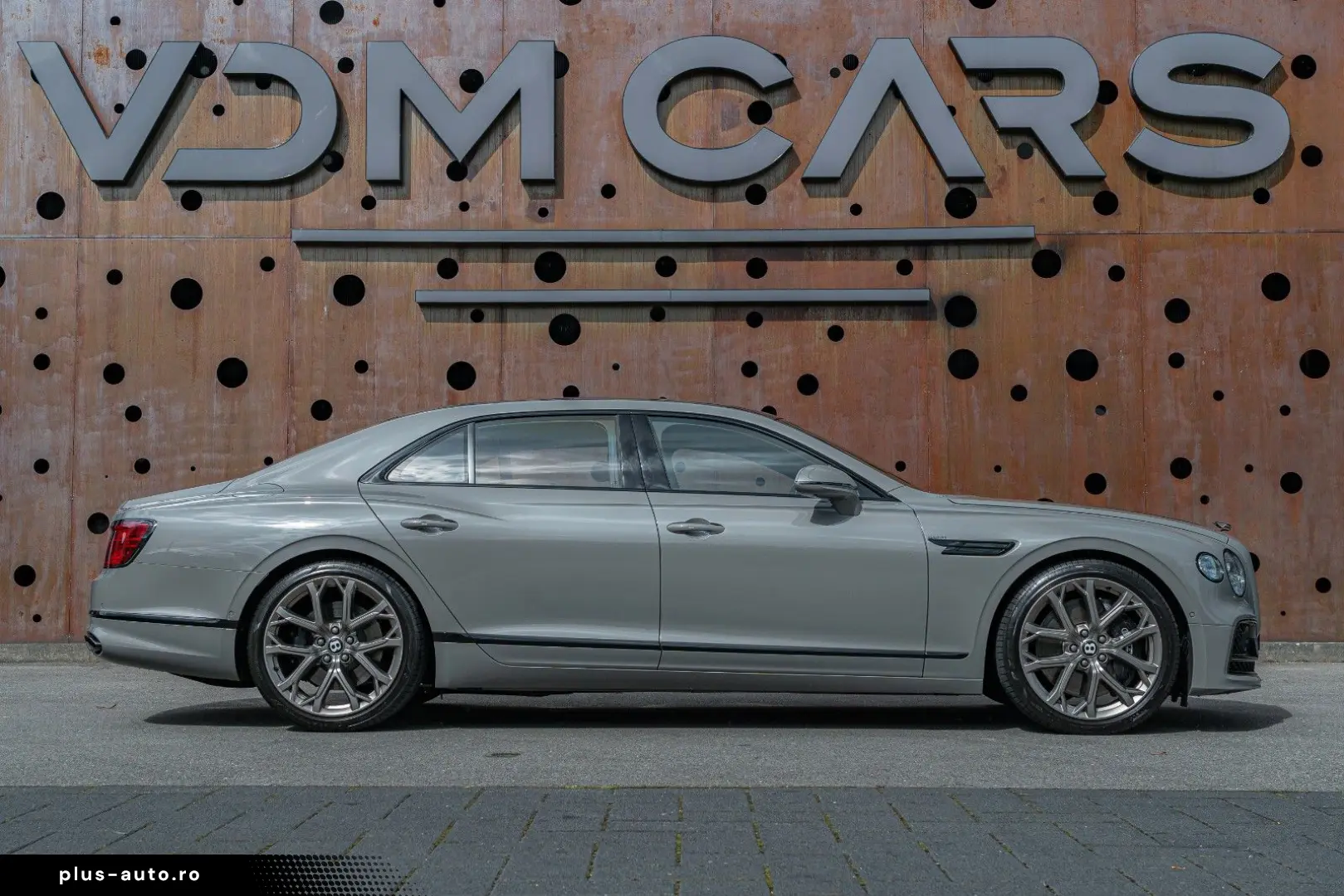 BENTLEY Flying Spur W12 Speed  Mulliner B&O Tour Blackli