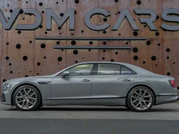 BENTLEY Flying Spur W12 Speed  Mulliner B&O Tour Blackli