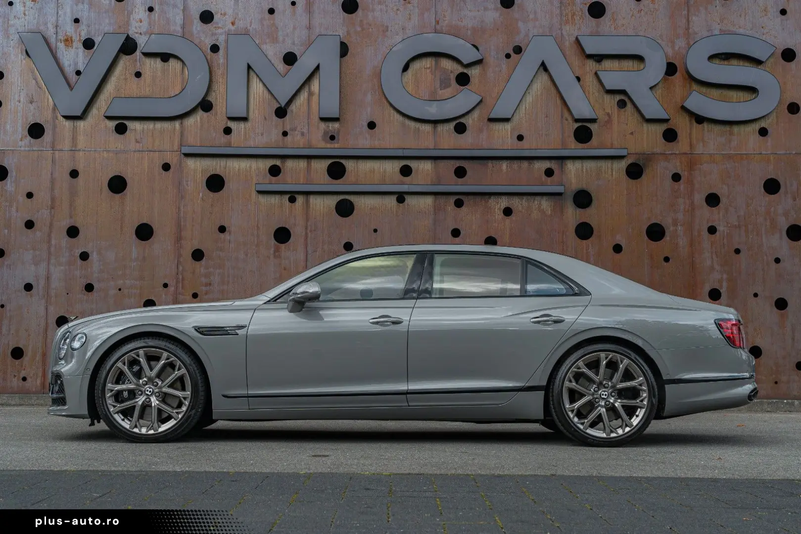 BENTLEY Flying Spur W12 Speed  Mulliner B&O Tour Blackli