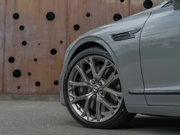 BENTLEY Flying Spur W12 Speed  Mulliner B&O Tour Blackli