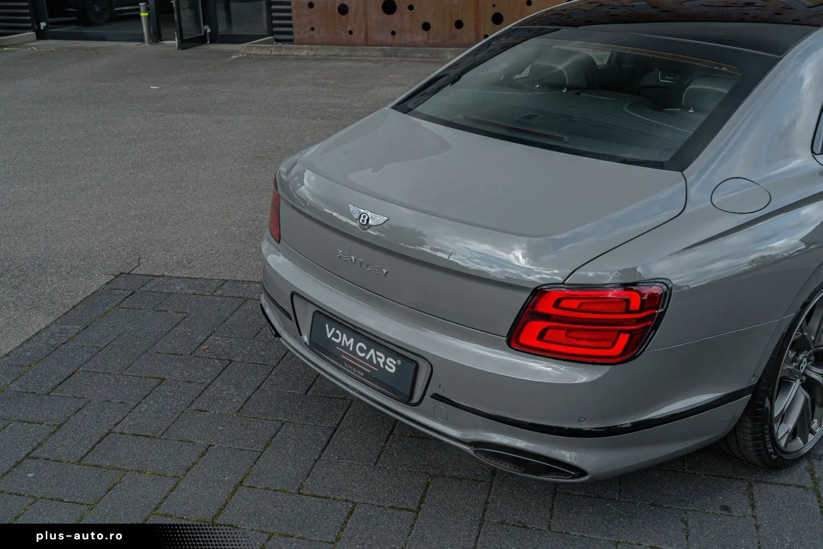 BENTLEY Flying Spur W12 Speed  Mulliner B&O Tour Blackli