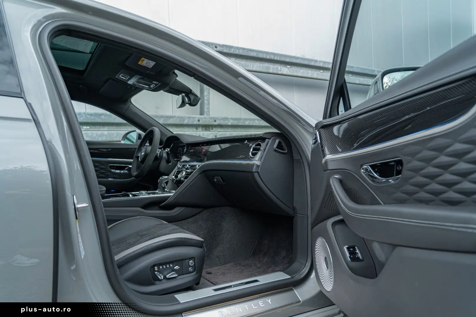 BENTLEY Flying Spur W12 Speed  Mulliner B&O Tour Blackli