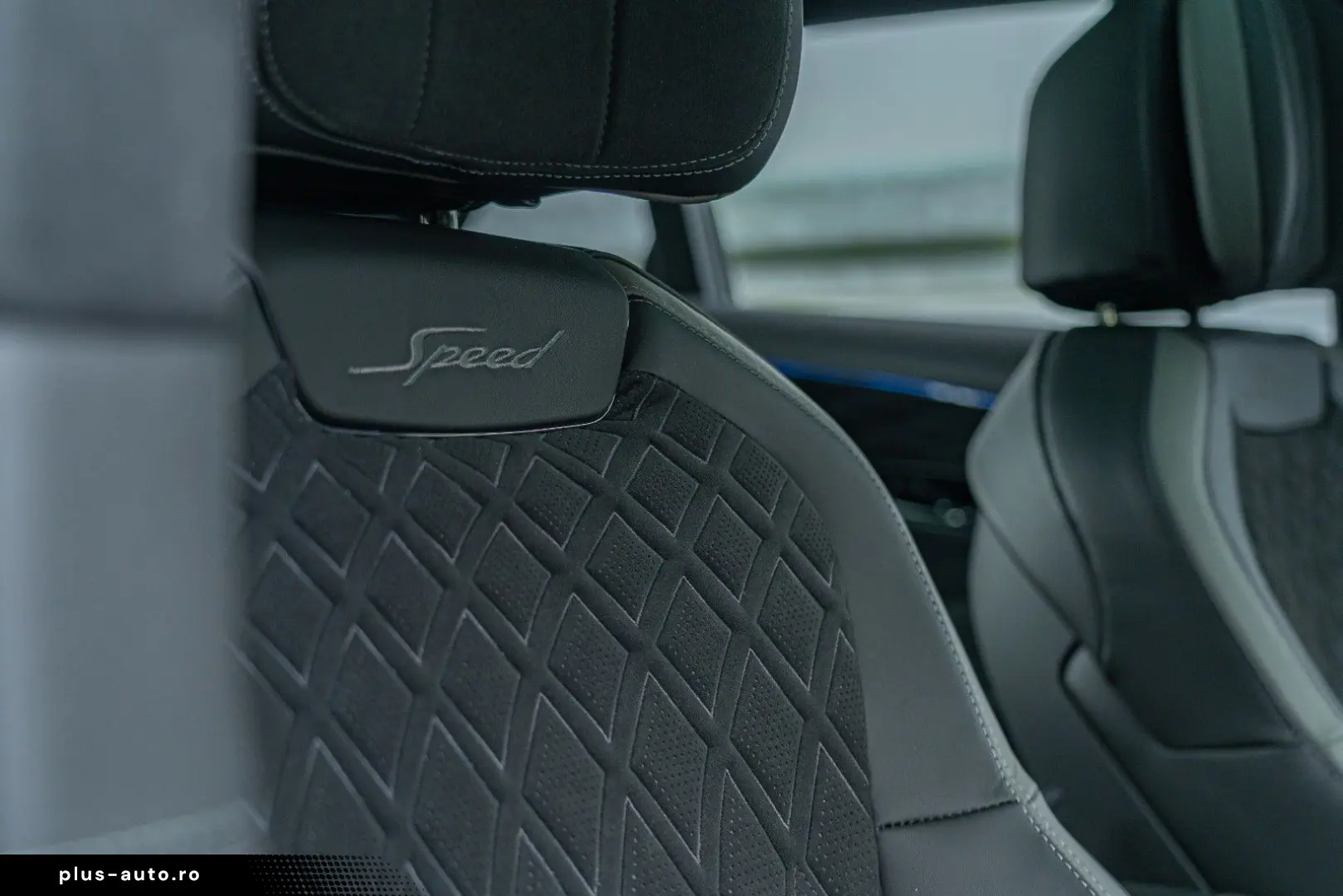 BENTLEY Flying Spur W12 Speed  Mulliner B&O Tour Blackli