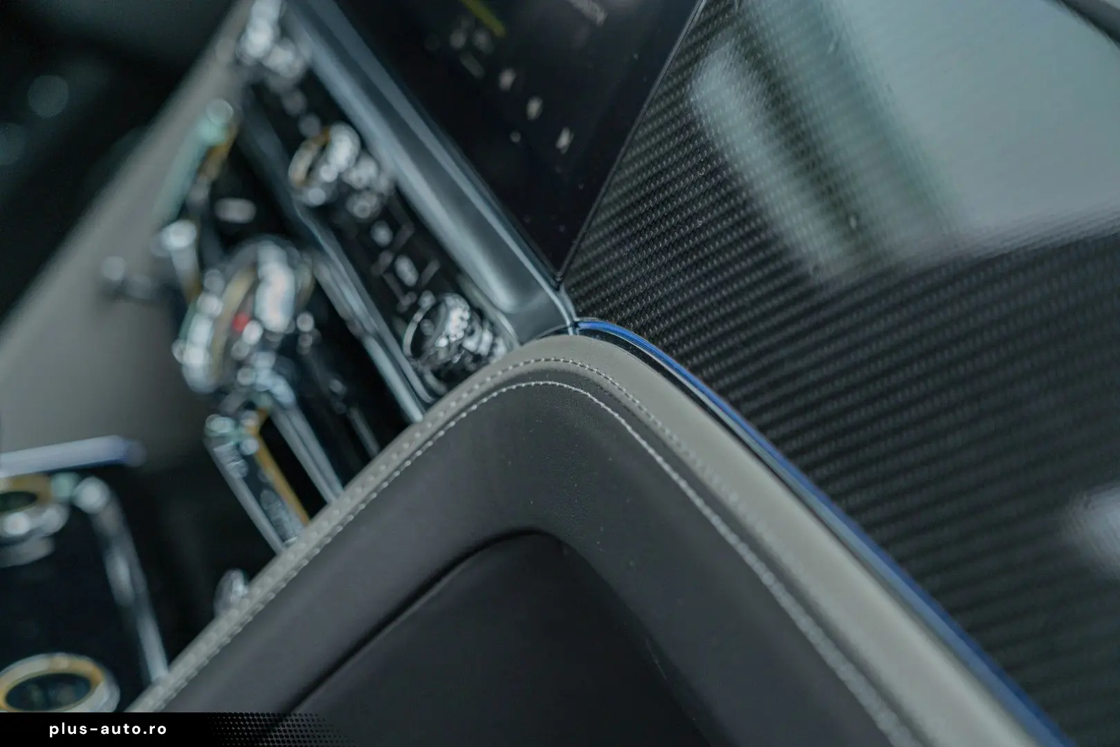 BENTLEY Flying Spur W12 Speed  Mulliner B&O Tour Blackli
