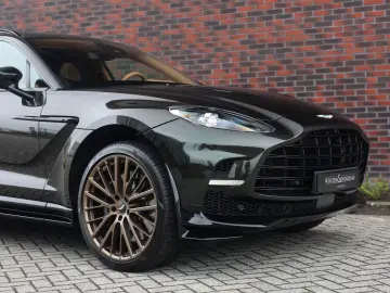 Aston Martin DBX 707   Minotaur Green