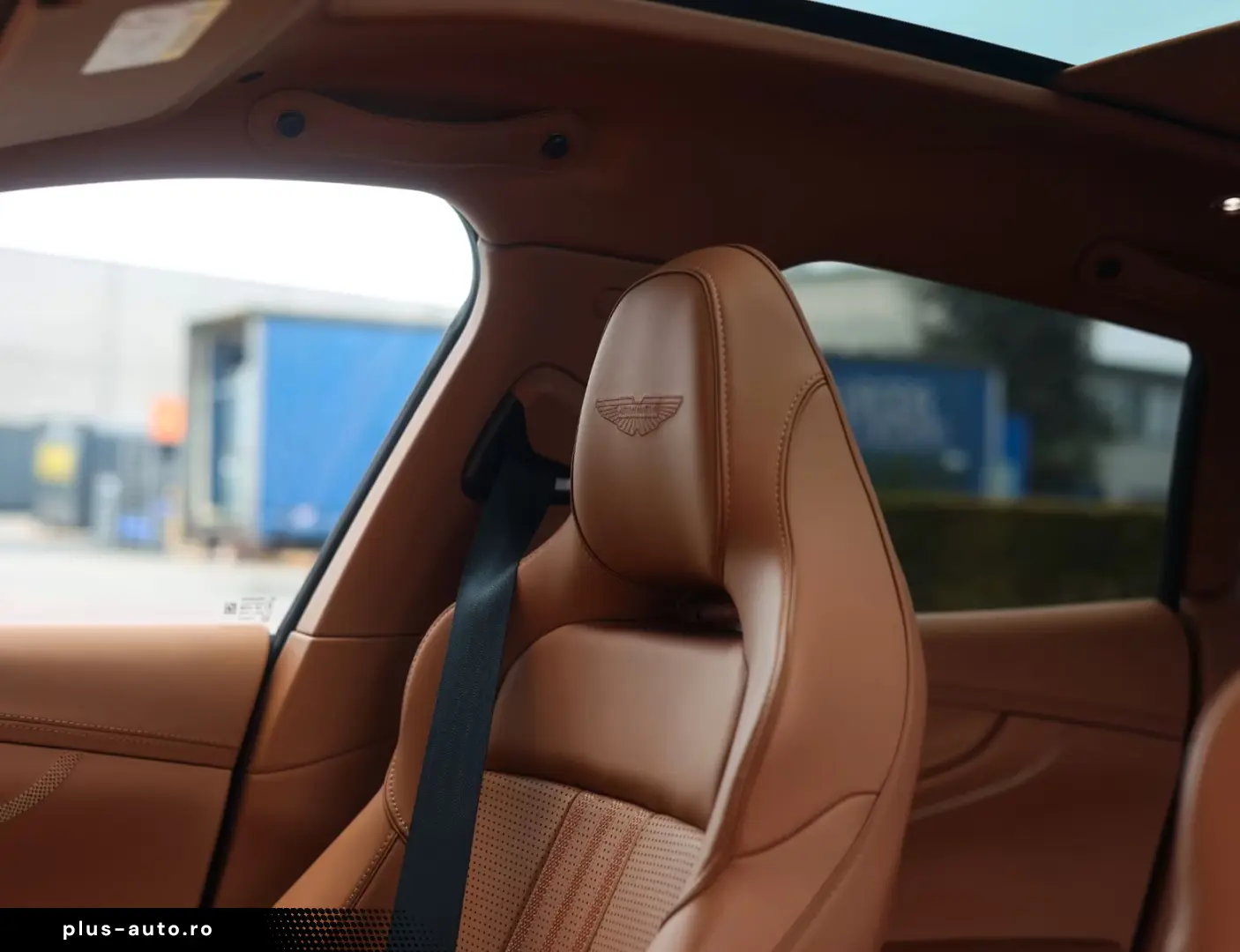 Aston Martin DBX 707   Minotaur Green